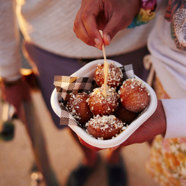 SSM Mr Meli donuts close up in hands 2